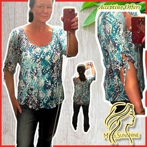 Lucky Brand - Sz XL - Abstract aquamarine turquoise Blue and White Tee